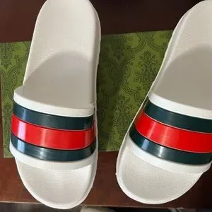 Gucci Red and White Slip-On Loafers Gucci | Shoes | Authentic Gucci Women Red And Cream Slipon  main image 4